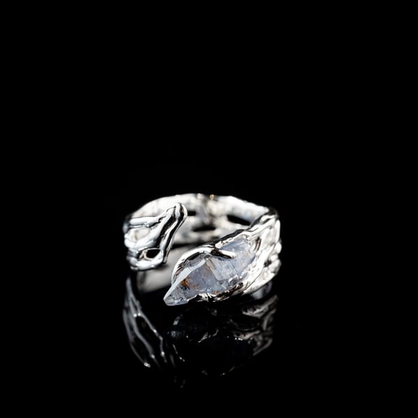 Каблучка з сапфіром