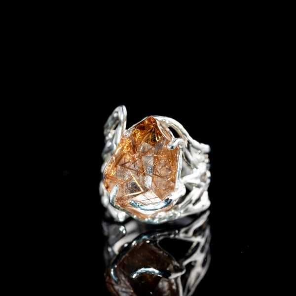 Каблучка з рутилованим кварцом