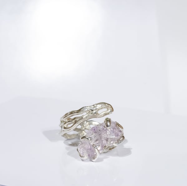 Каблучка з аметистом