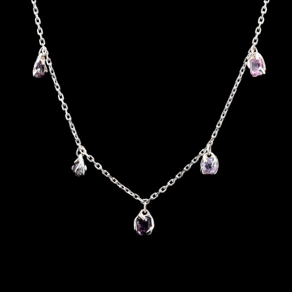 Кольє зі шпінеллю