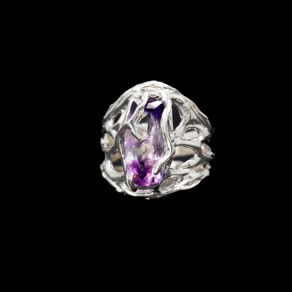 Каблучка з поліхромним аметистом
