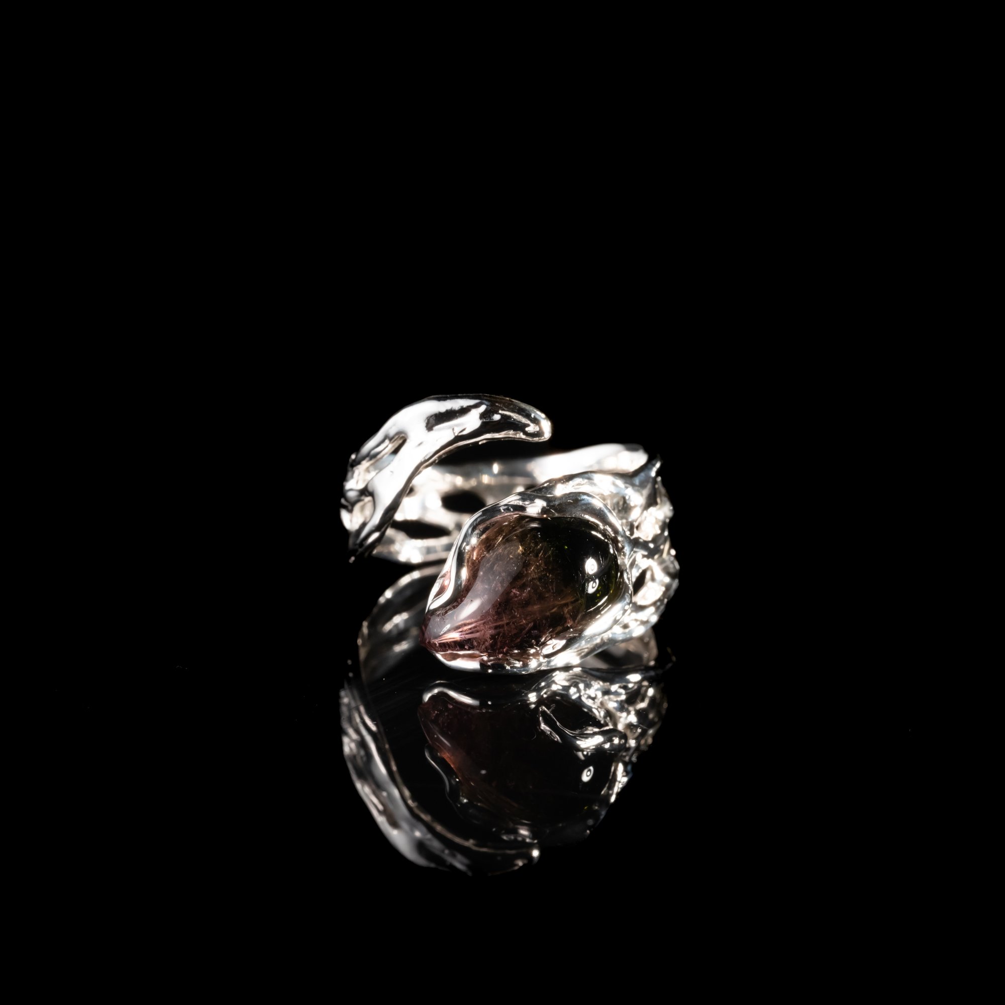 Каблучка з поліхромним турмаліном