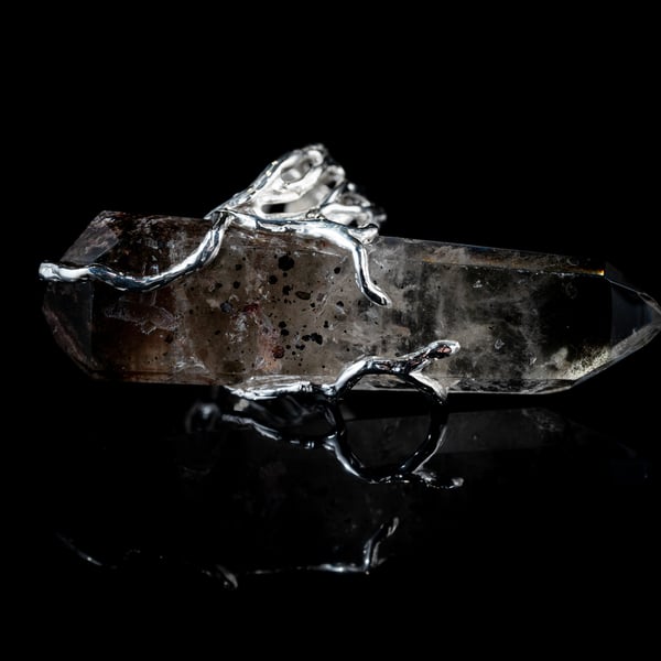 Каблучка з кварцом з включенням хлоріту