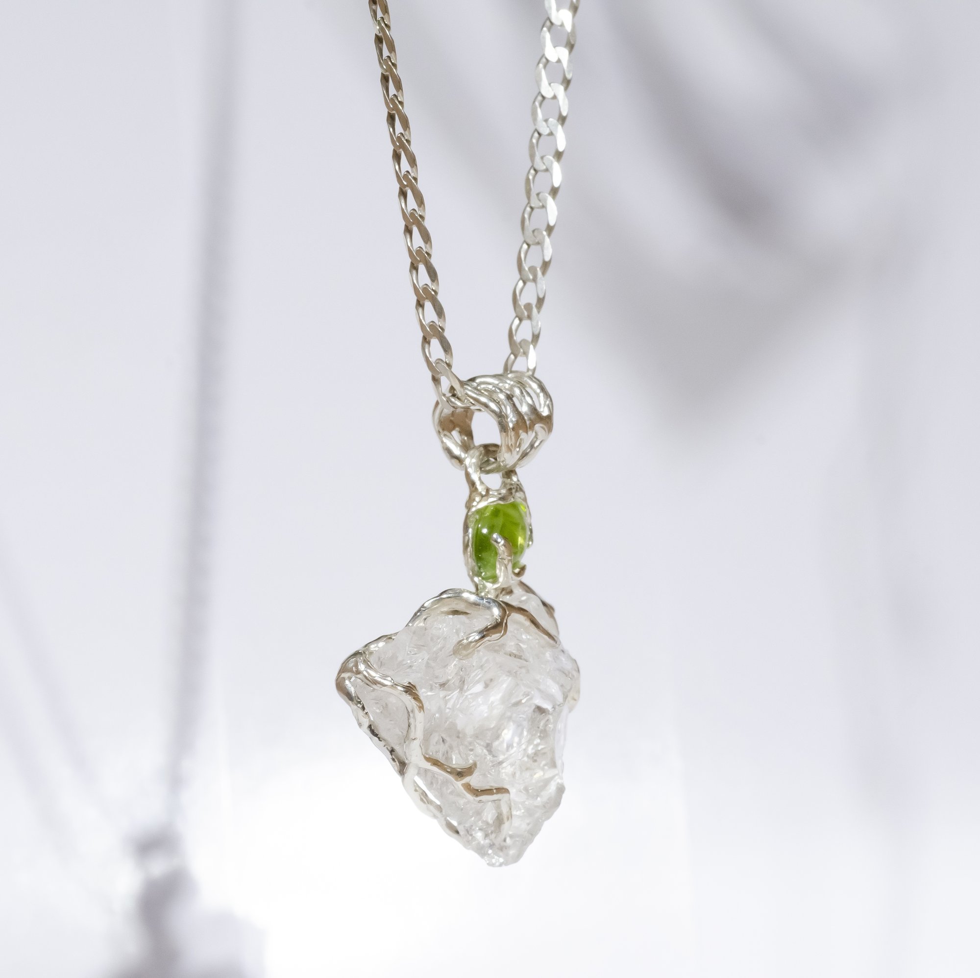 Кулон з гірським кришталем та хризолітом - зображення 3