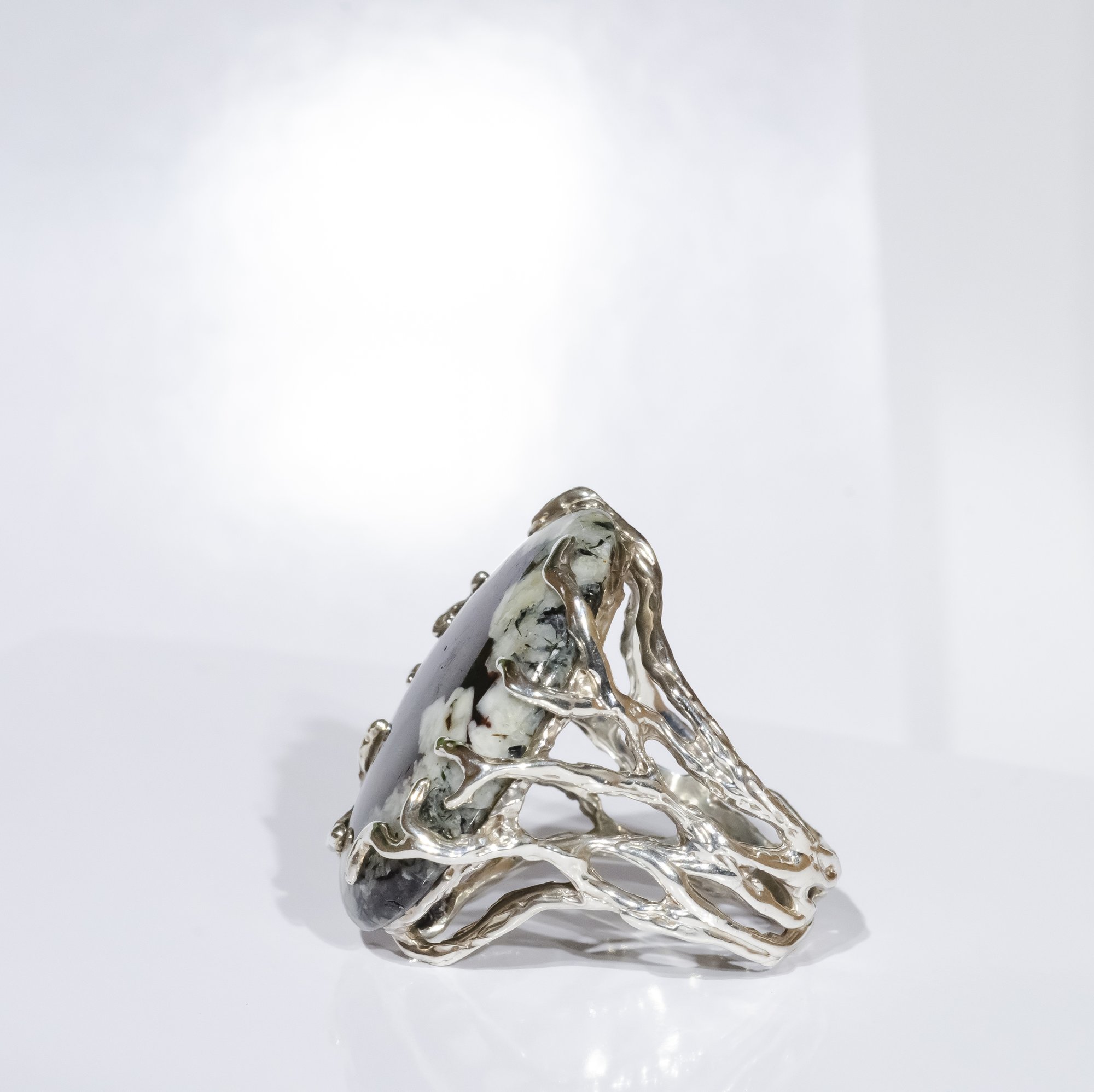 Каблучка з евдіалітом - зображення 2