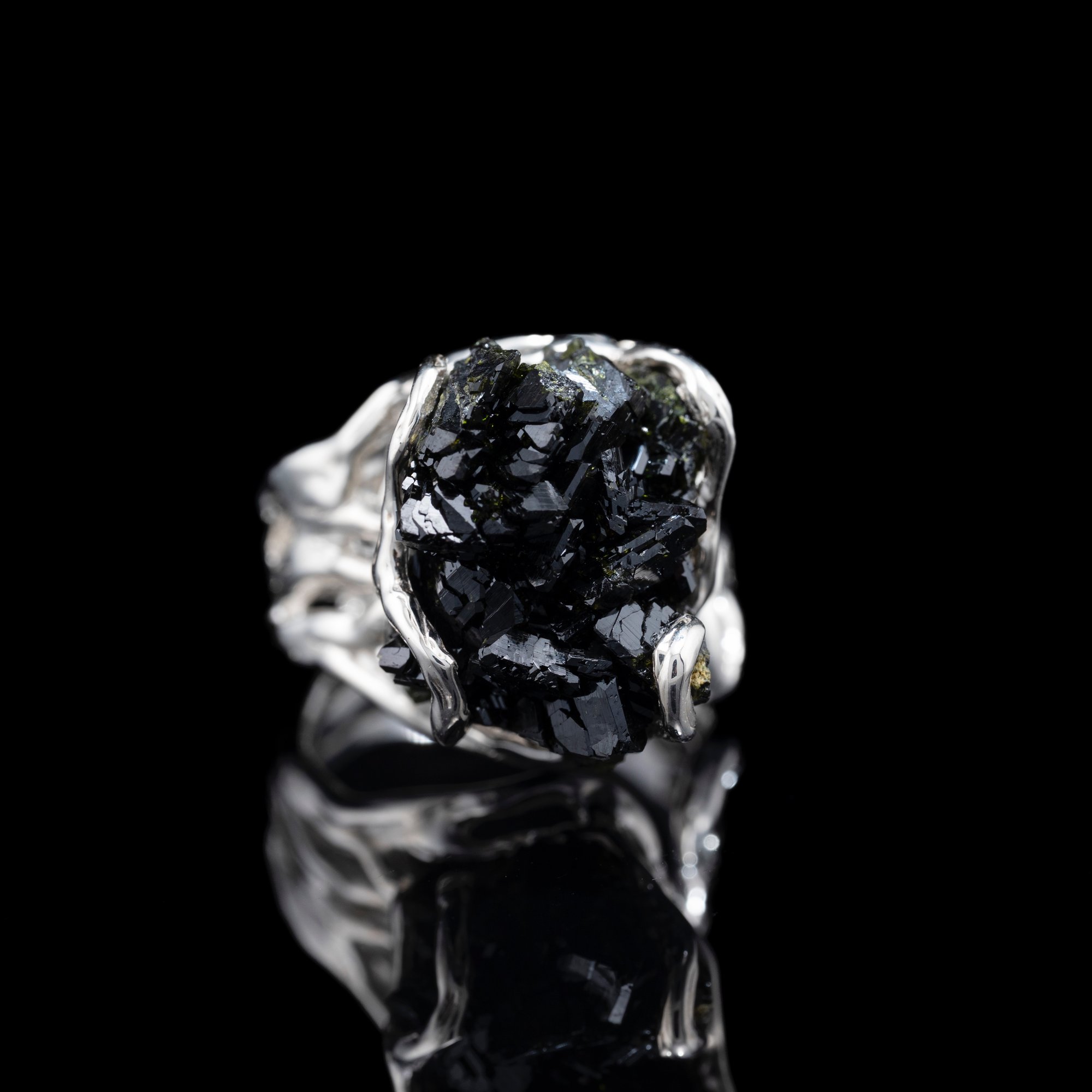 Каблучка з епідотом