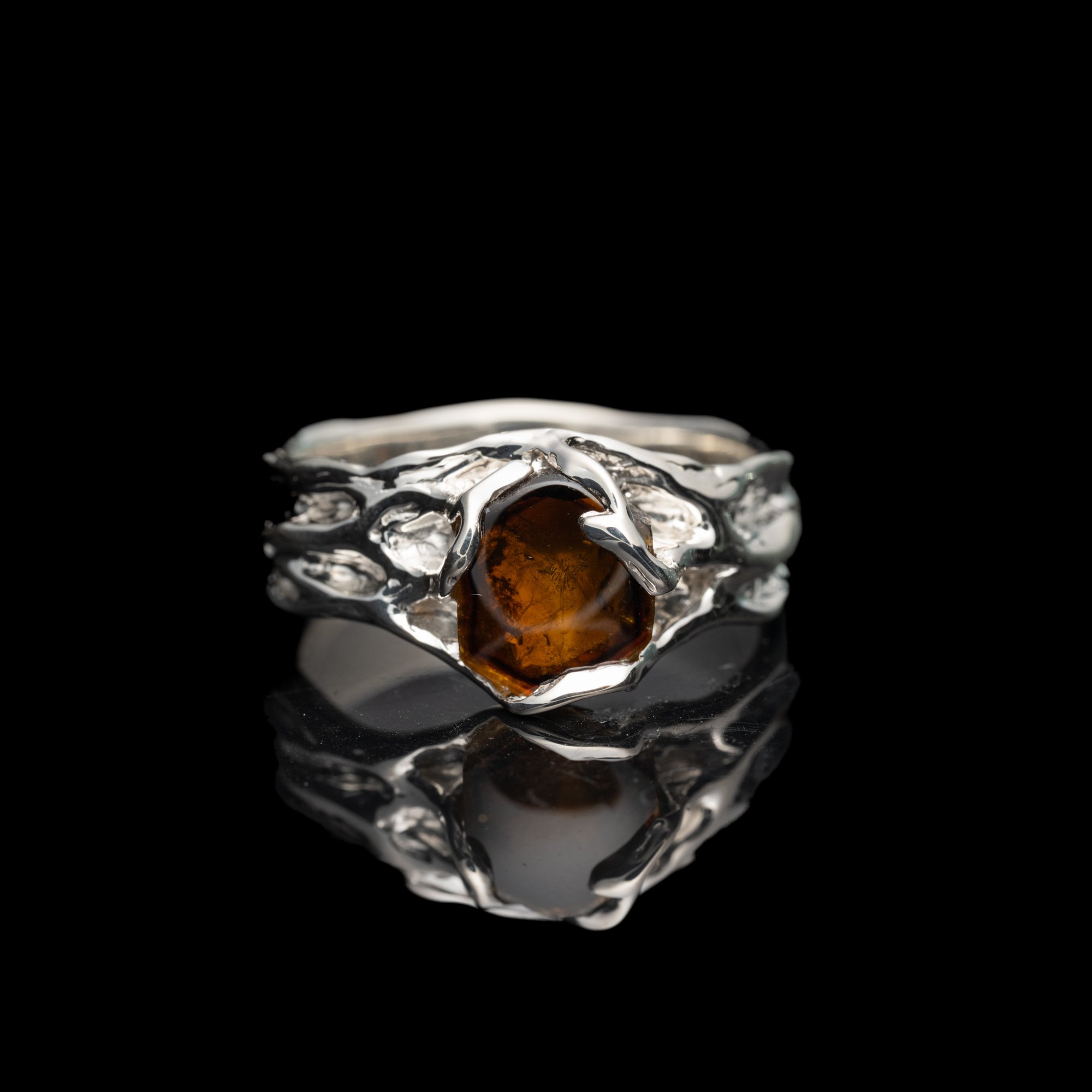 Каблучка з турмаліном дравітом