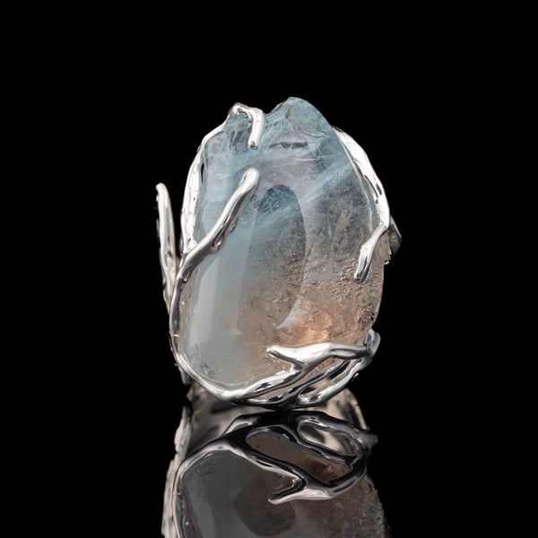 Каблучка з поліхромним топазом