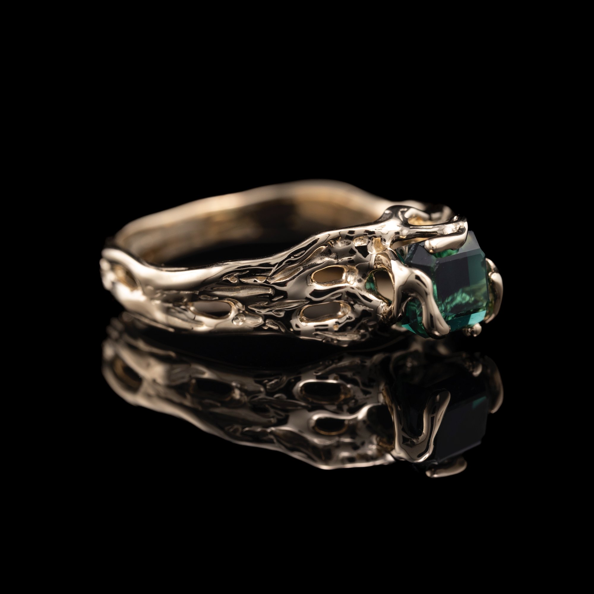 Золота каблучка з індиголітом - зображення 3