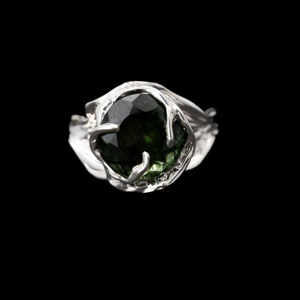 Каблучка з перідотом