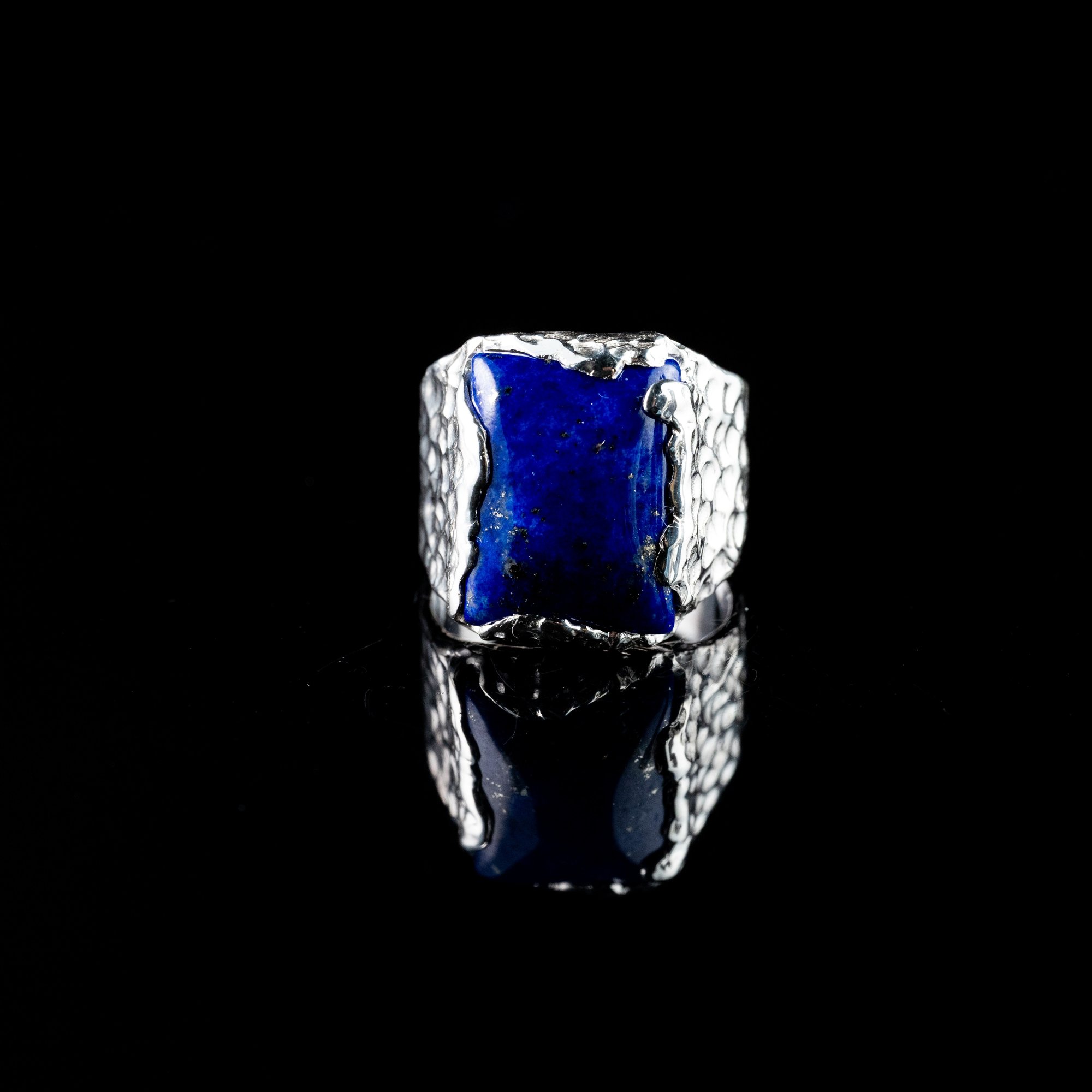 Каблучка з лазуритом