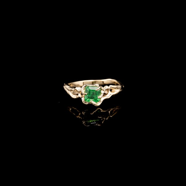 Gold Ring with Tsavorite