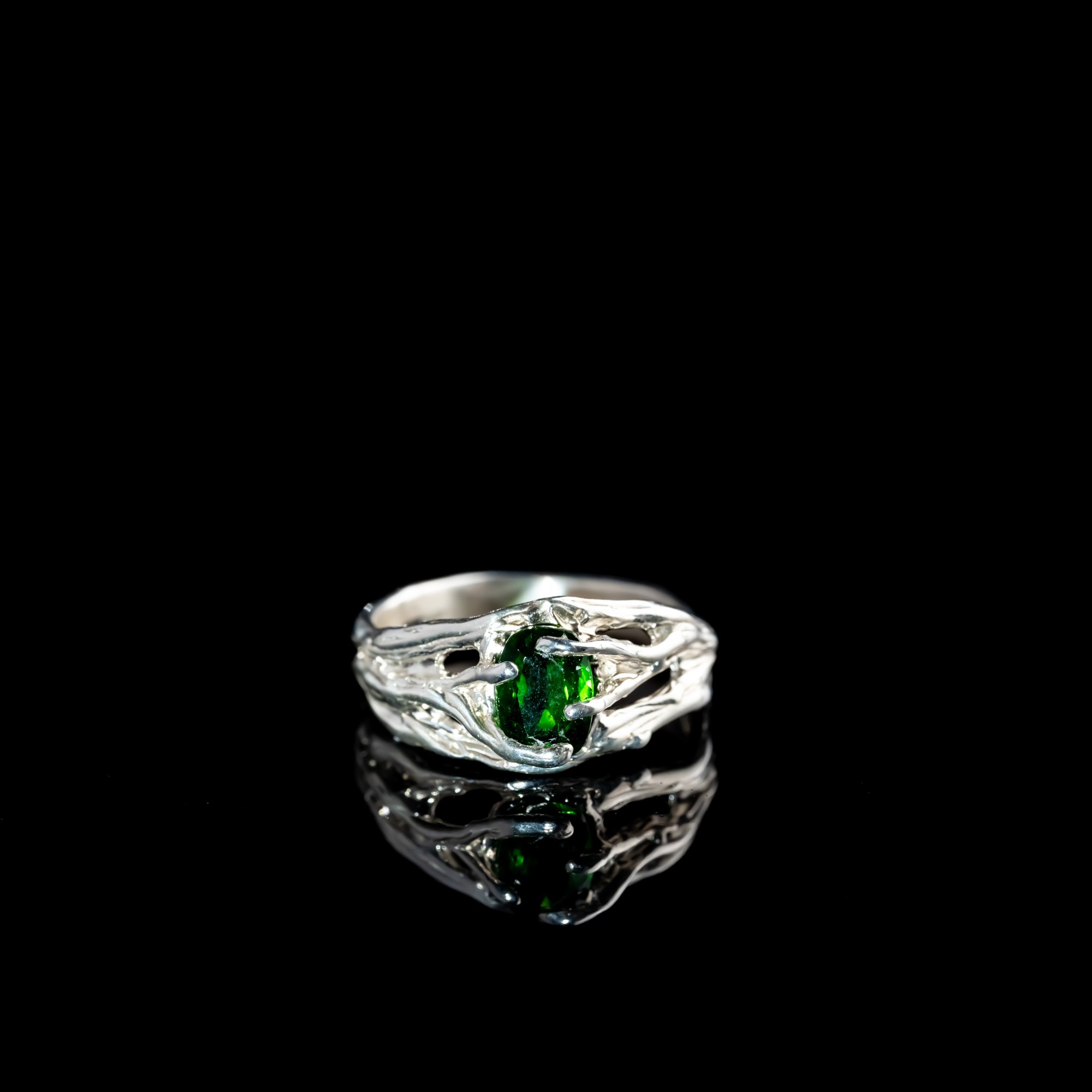 Каблучка з хромдіопсидом