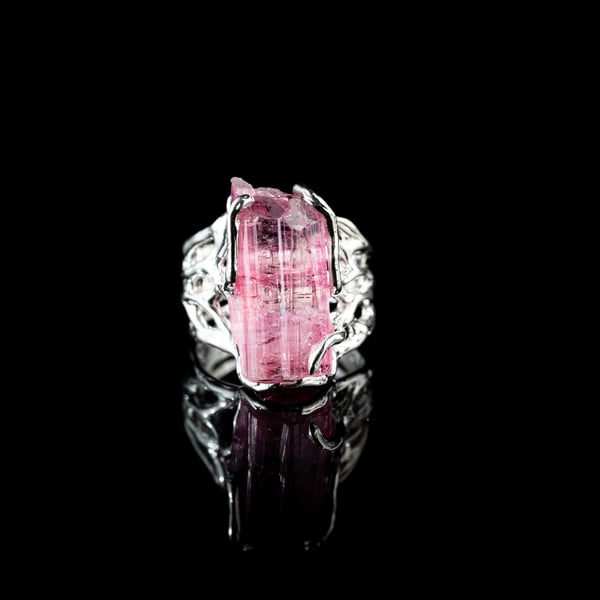 Каблучка з рожевим турмаліном