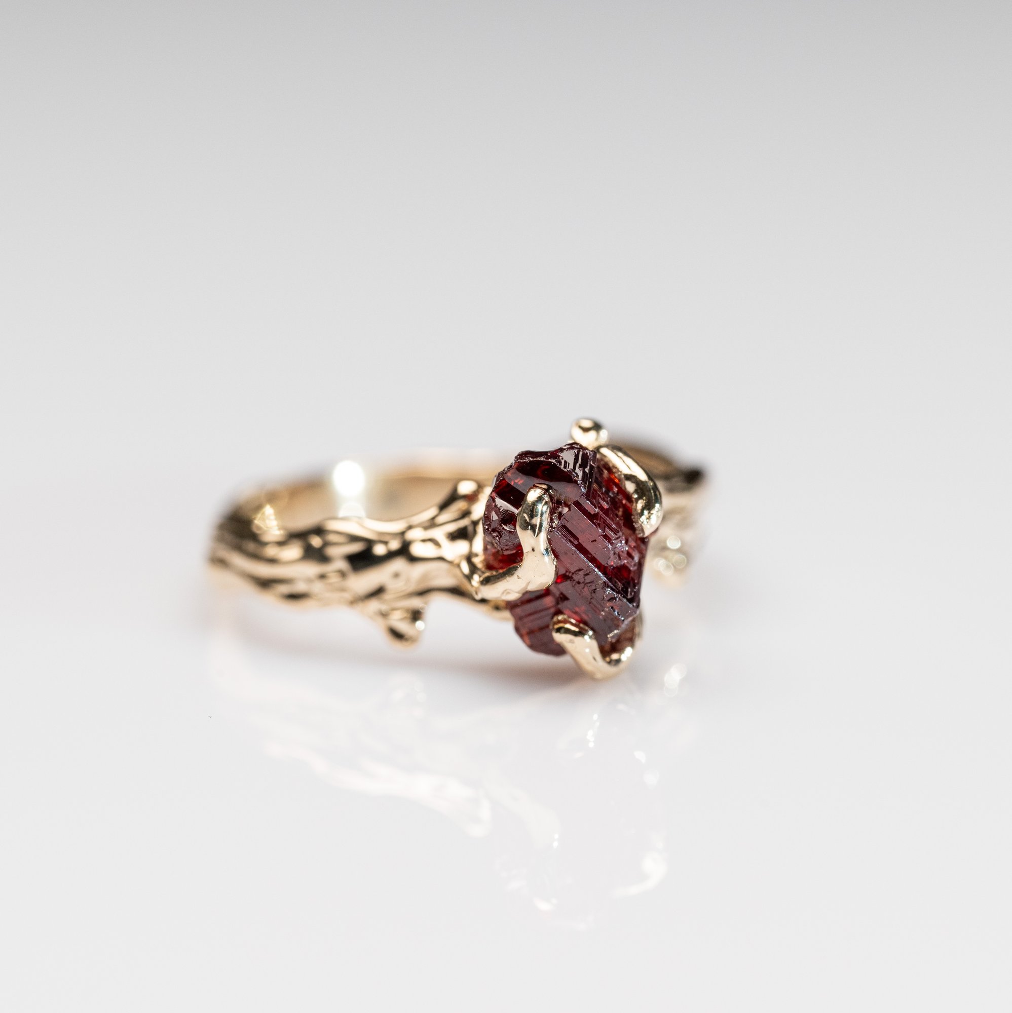 Золота каблучка з гранатом (спессартин) - зображення 2