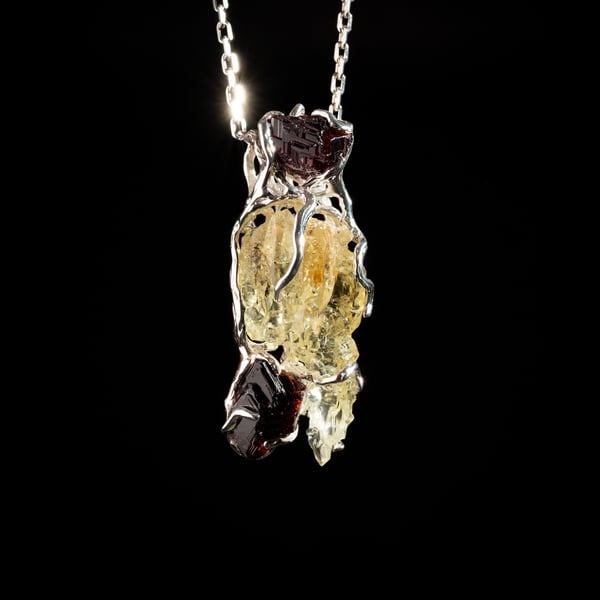 Кулон з геліодором та спесартинами