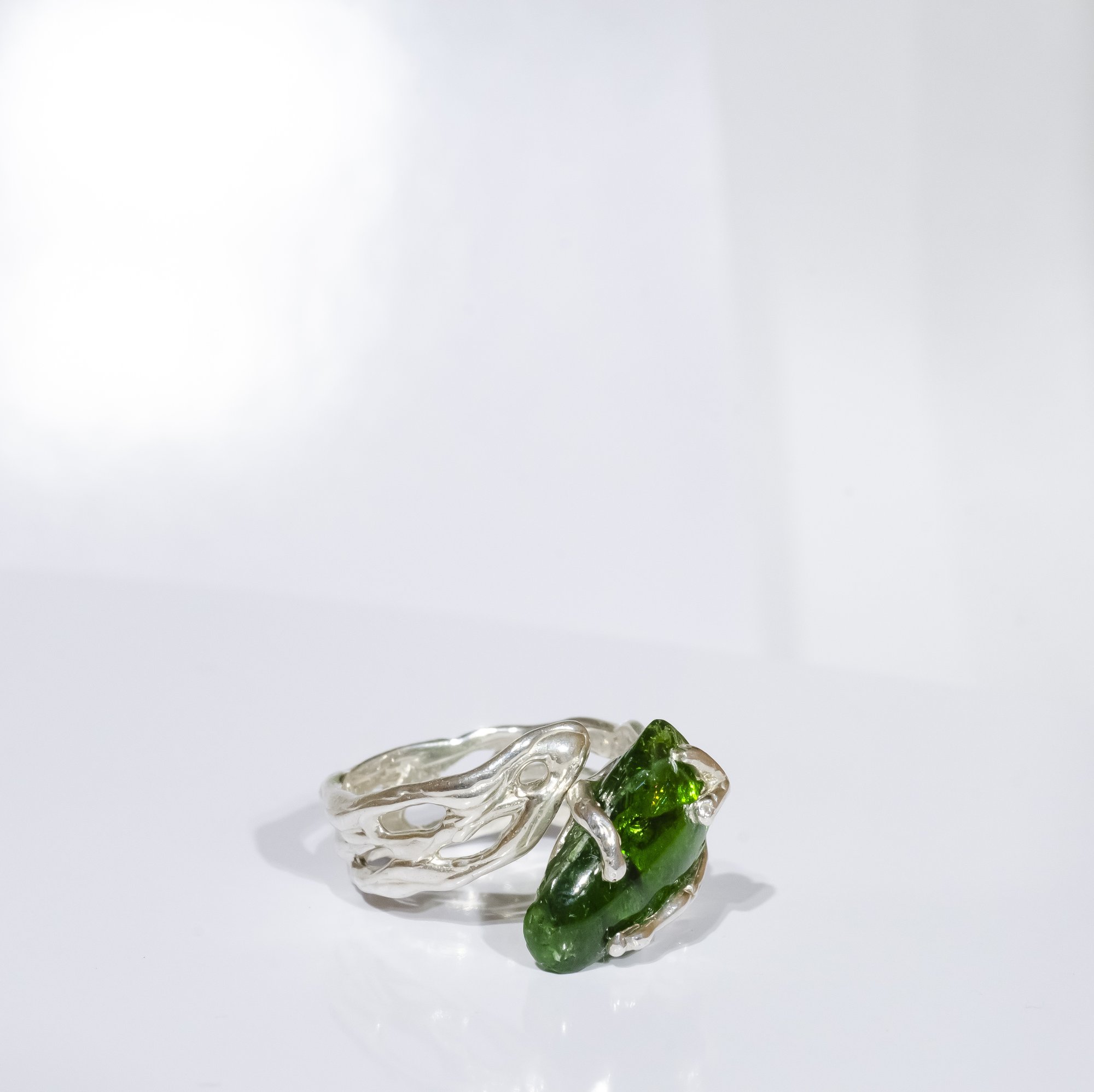 Каблучка з хромдіопсидом