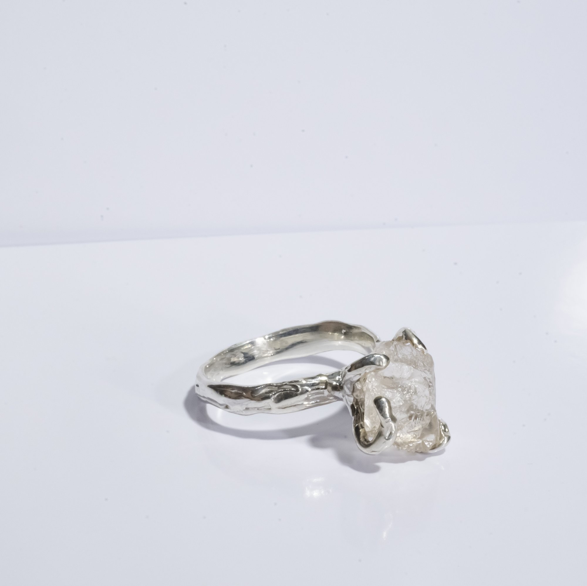 Каблучка з винним топазом