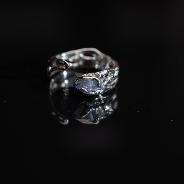 Каблучка з сапфіром