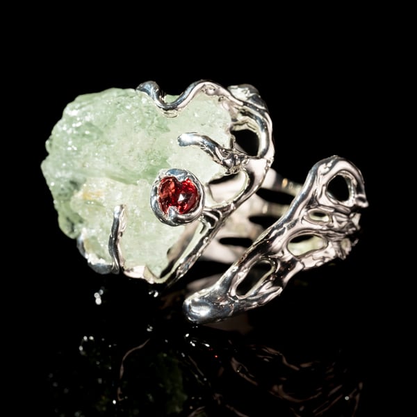 Каблучка з геліодором та гранатом