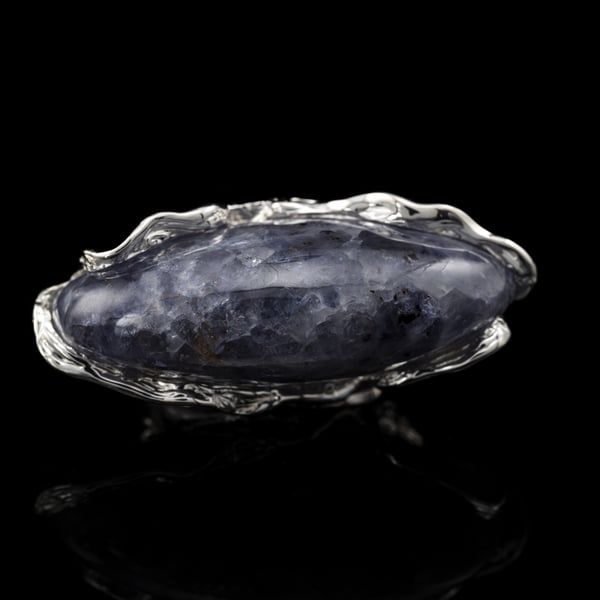 Каблучка з іолітом