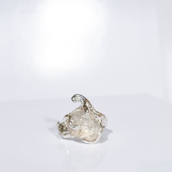 Каблучка з винним топазом